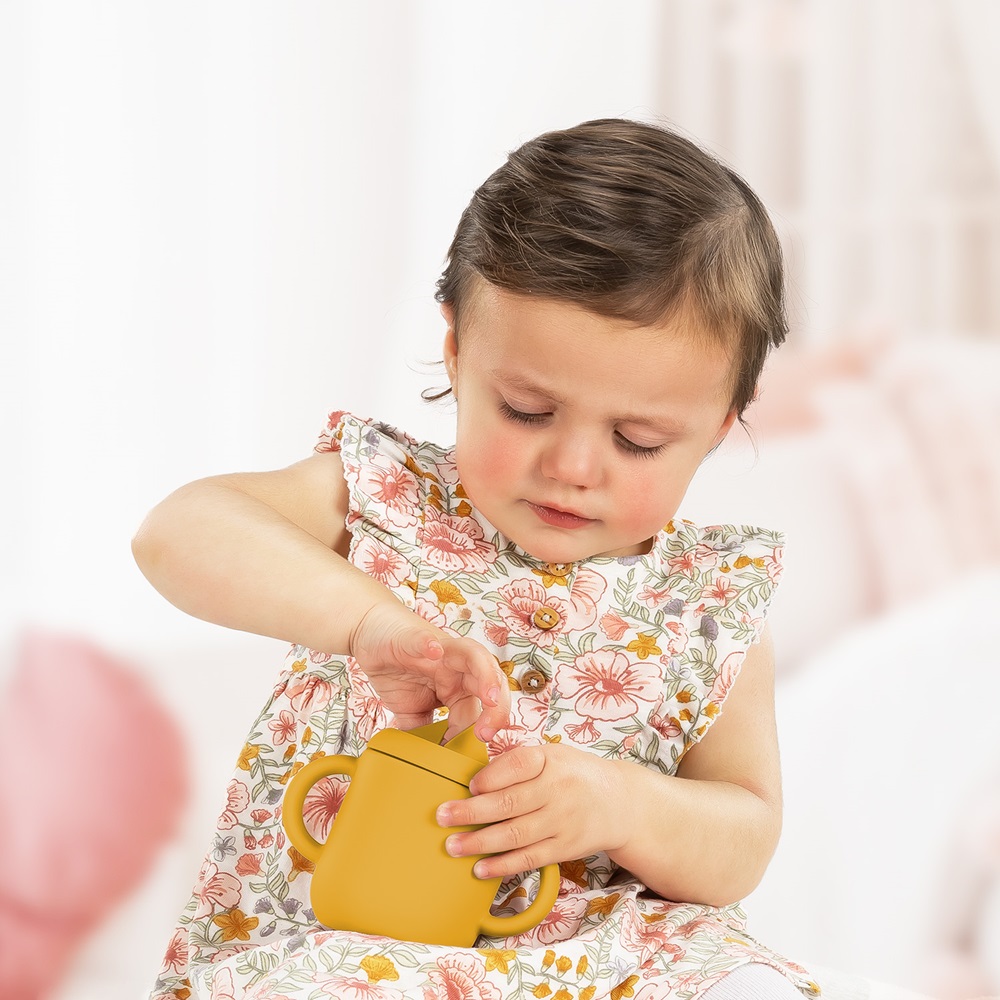 Krus og snackdåse 2-in-1 til børn Reer Snackcup Yellow