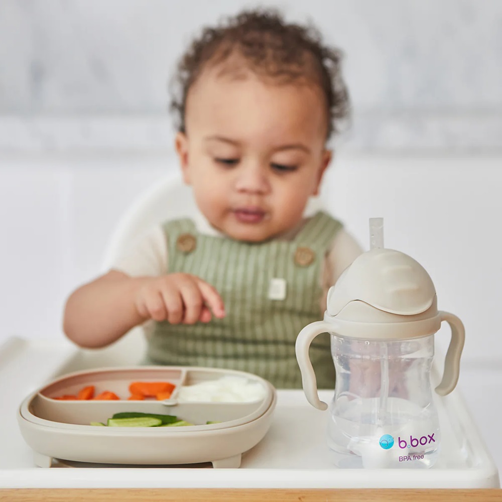 Drikkedunk til børn med sugerør B.Box Sippy Cup Latte