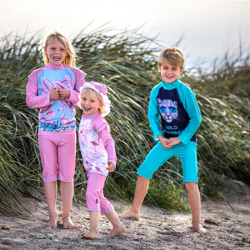 UV-trøje og UV-shorts til børn (sæt) - Wild Summer | Smalltraveller.dk
